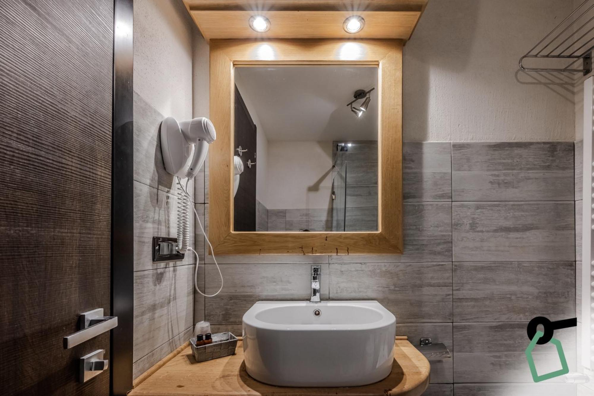 Hotiday Chalet Sestriere Vialattea Екстер'єр фото