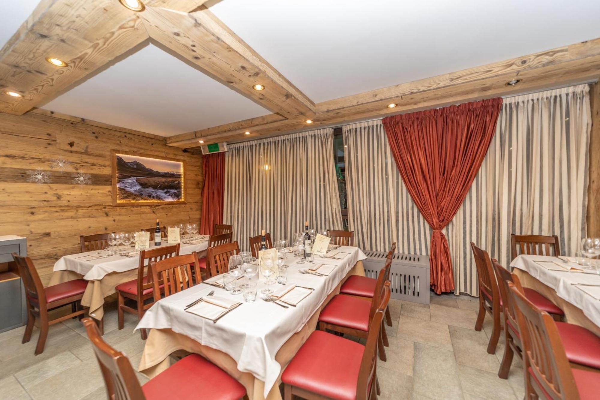 Hotiday Chalet Sestriere Vialattea Екстер'єр фото